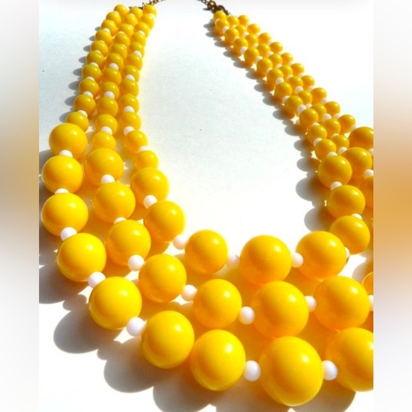 Vintage 70’s LEMON Yellow / White Multi-Strand Bead Necklace. MCM EUC - Picture 8 of 8